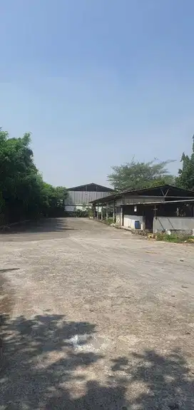 Dijual tanah dan bangunan di jl. kapuk kamal muara