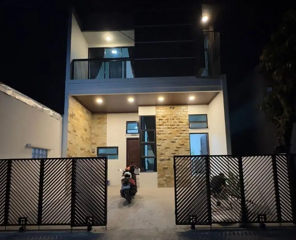 Rumah 2 lantai bonus full furnish jln kaliurang KM 7 dekat UGM