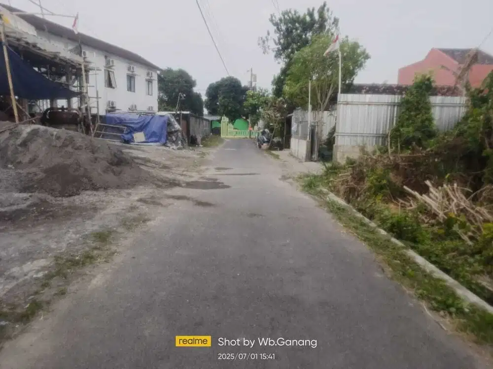 Tanah pekarangan barat TVRI dekat sindupark jambon