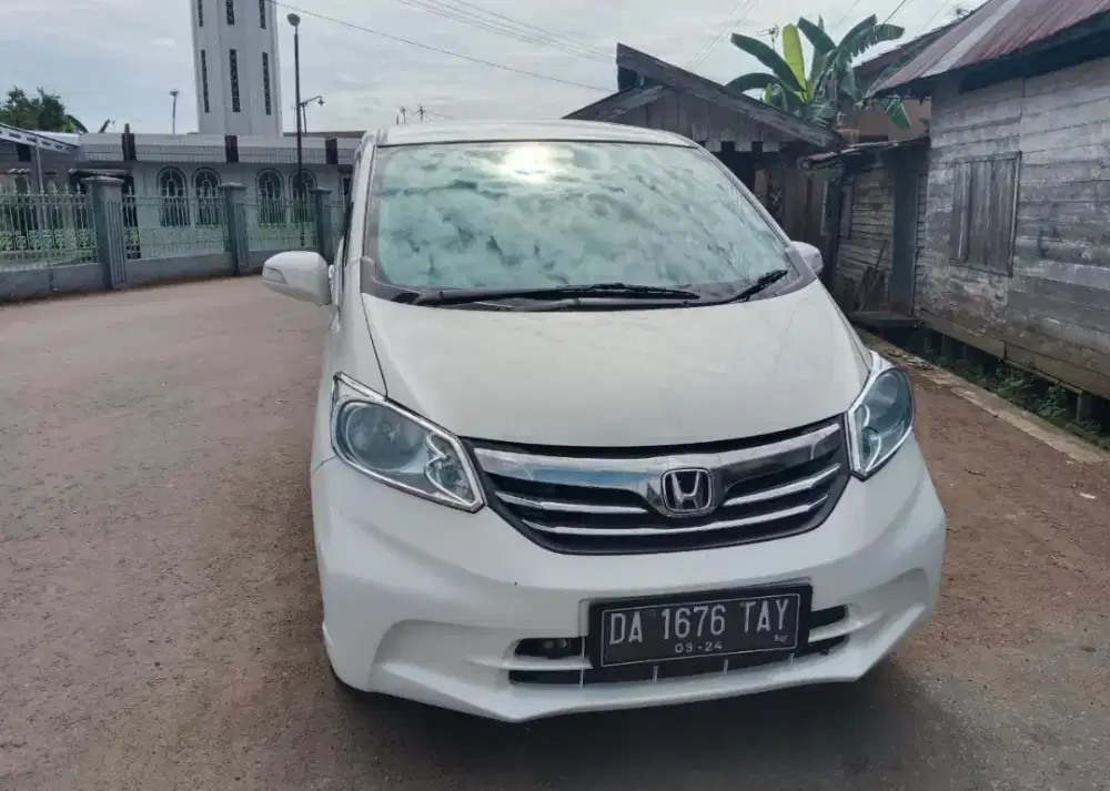 Honda Freed E psd 2012