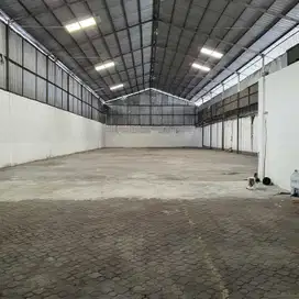 Disewakan GUDANG  RAYA MANUKAN, strategis bisa buat usaha