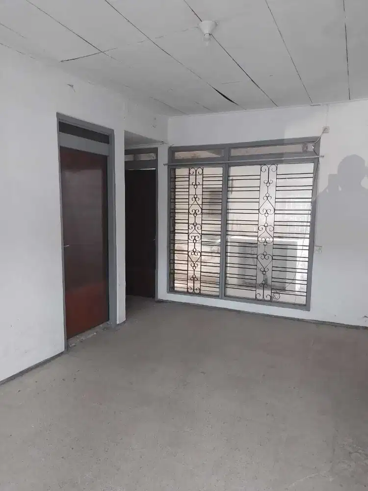Rumah  Siap Huni dan Nyaman Jl. Cakrawala Semarang Barat – 10411