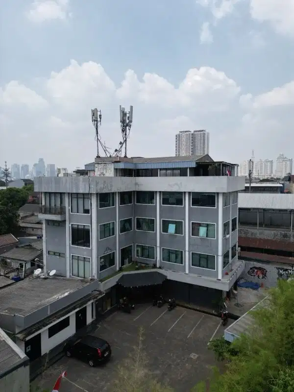 jual gedung empat lantai di Palmerah Jakarta Barat
