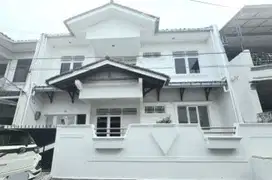 rumah 2 lantai lebar 10 meter Aman tidak banjir dàn khusus hunian