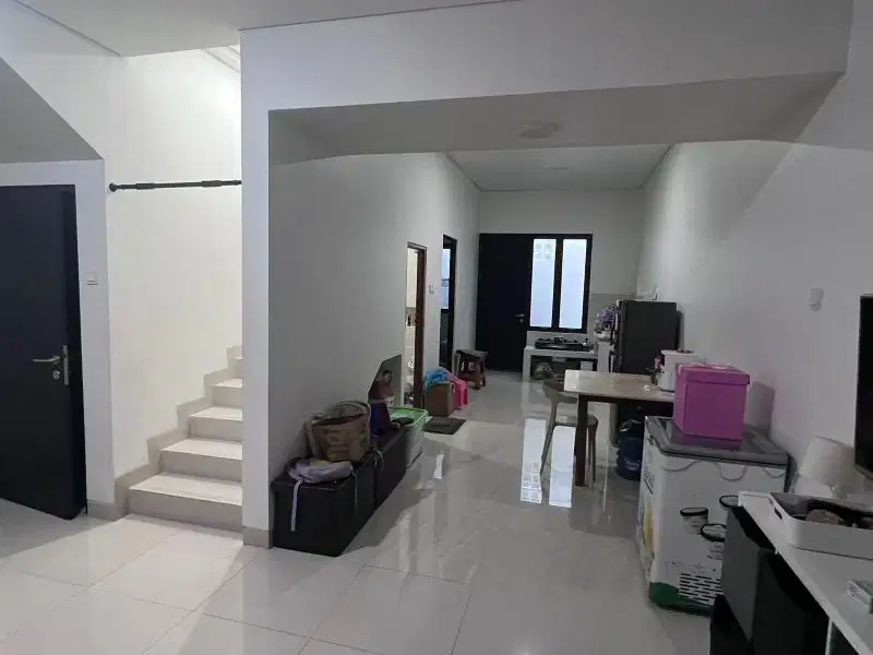 BU   JUAL CEPAT  RUMAH SIAP HUNI DI DEKAT PINTU TOL CIMANGGIS