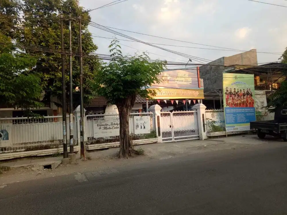 Rumah Cocok dibuat Usaha siap NGOMSET di Raya Ketintang Madya, Sby