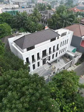 Rumah Baru Bergaya Modern Classic di Kawasan Kemang Jakarta Selatan