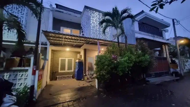 DIJUAL CEPAT RUMAH LANTAI 2 LOKASI ANTASURA DENPASAR UTARA