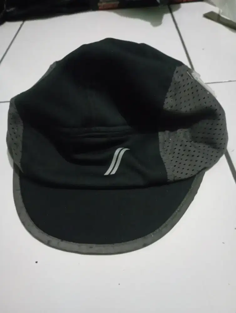 the executive topi sepeda all size ,kondisi baru,jual 100k
