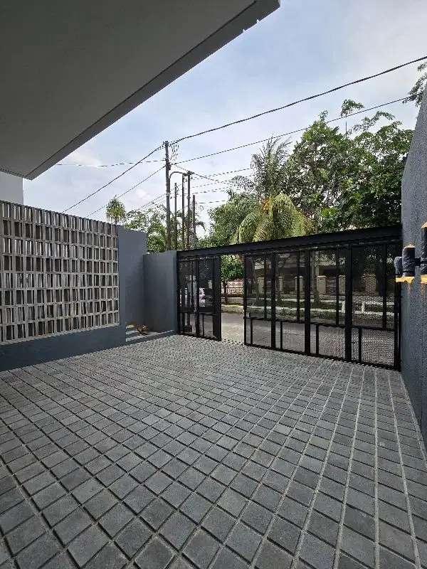 Dijual Rumah Siap huni di komplek Duren Sawit Jakarta Timur