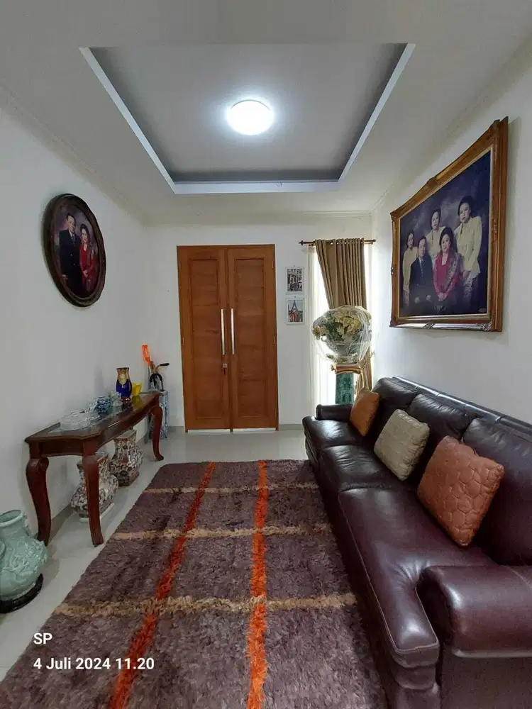 Rumah mewah di dalam perumahan elit balemulia