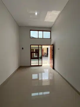RUMAH CANTIK MODERN KEKINIAN DALAM MINI CLUSTER DI MRISI TIRTONIRMOLO
