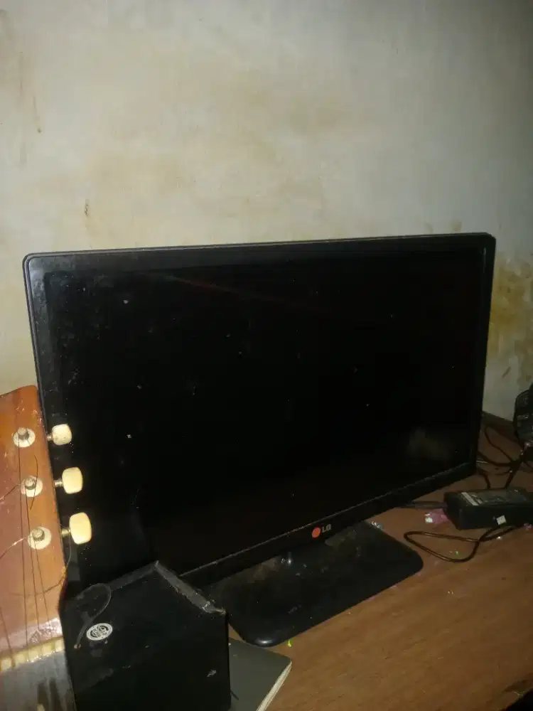 Tv lg 22 inch bekas