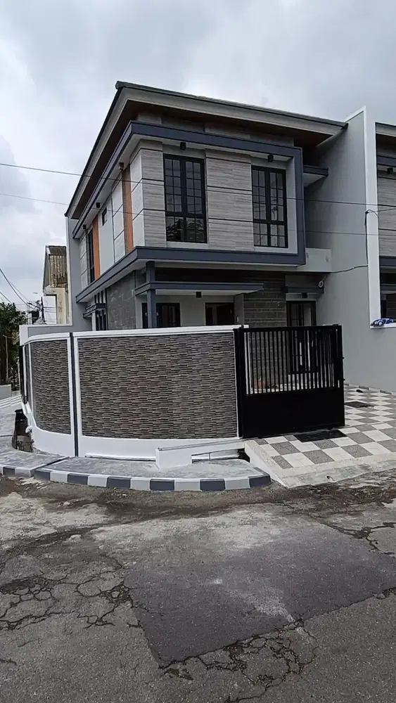 Rumah Baru 2 Lantai HOOK siap Huni BARUK UTARA, Rungkut, SBY Timur