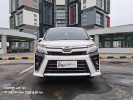 [LOW KM]Toyota Voxy 2.0 2019