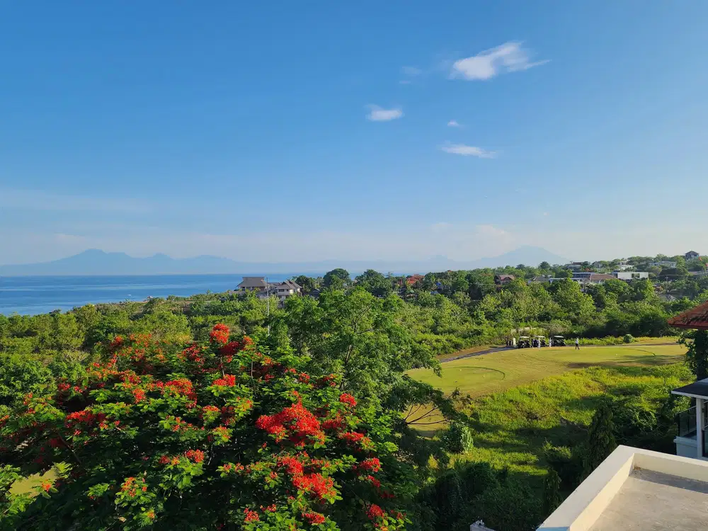 FOUR-STORY FREEHOLD VILLA WITH OCEAN AND GOLF COURSE VIEWS IN PECATU