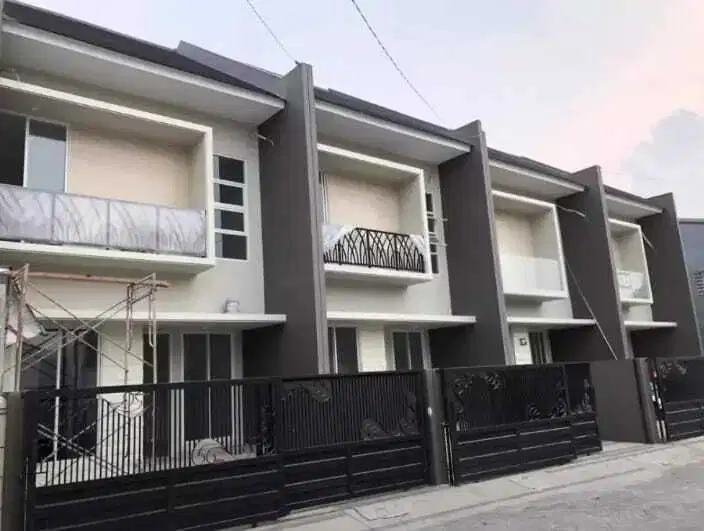 Rumah Modern 2 Lantai, Uk. 6x16m Di Perumahan Panjang Jiwo Permai