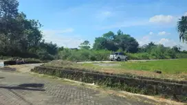 Tanah Jogja Hook Pinggir Jalan 1Km Kampus UNRIYO Maguwoharjo SHM