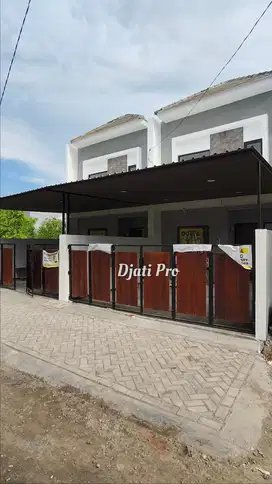 Rumah Baru, Free Canopi Ada Lantai Atasnya Di Rungkut Medokan Ayu