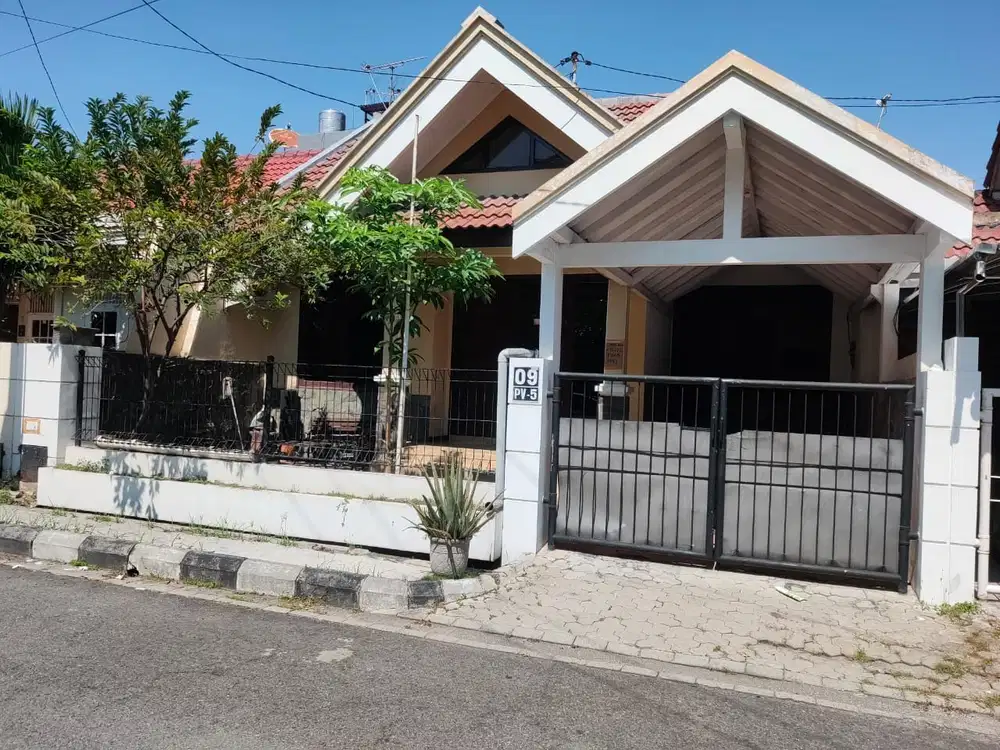 Di sewakan Rumah terawat di Sutorejo Full Furnish