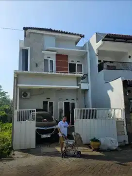 rumah cantik +furniture di banjararum dkt perum elite araya singosari