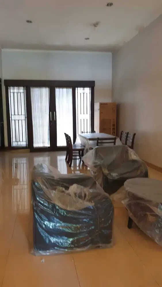 (BIG SALE) RUMAH BATUNUNGAL, BANDUNG, STRATEGIS & KOMPLEK NYAMAN(NEGO)