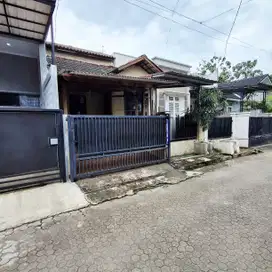 Dijual Rumah Dekat Kampus Upn Veteran Limo