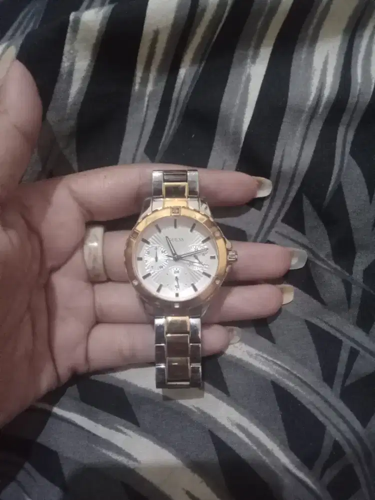 Jam tangan wanita