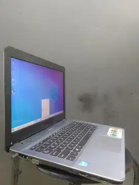 Laptop asus siap pakai intel ssd 128gb