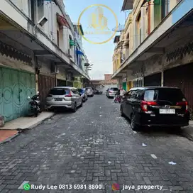 Dijual Komplek Griya Milenium Blok B