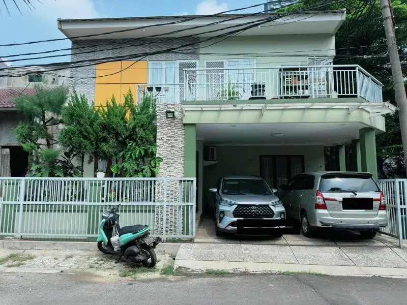 SIAP HUNI 3 LANTAI PARAMOUNT DEKAT CARTENS GADING SERPONG