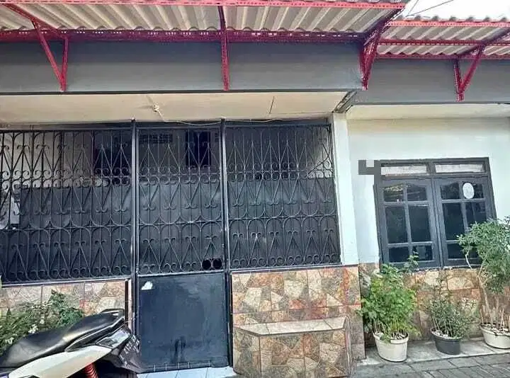 Rumah Mutah Siap huni Posisi Hook Lokasi Strategis di Tambaksari Sby