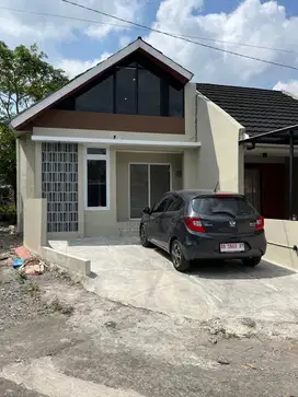BARU Rumah Cantik Mezzanine 2 Lt di Wedomartani Ngemplak Siap Huni