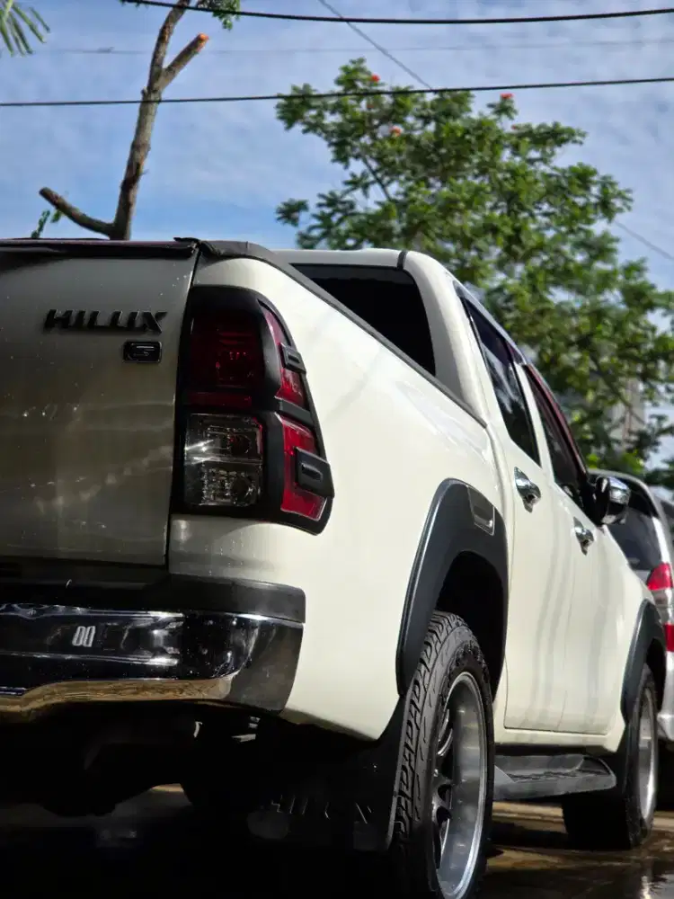 Hilux D Cabin 2.4 G MT 2018
