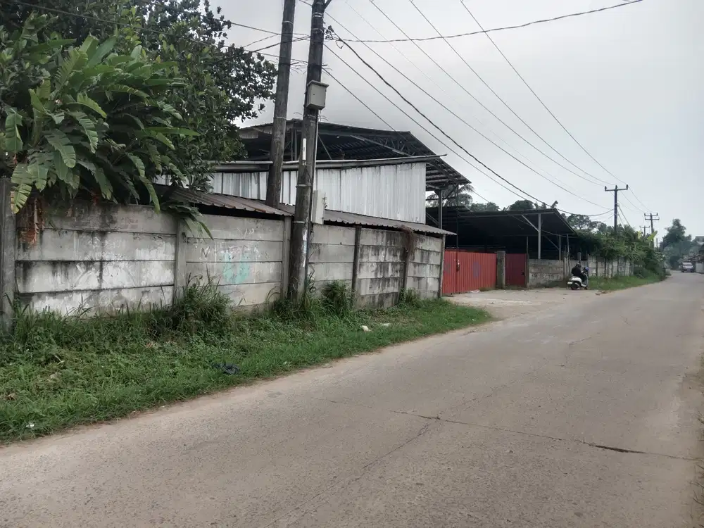 Disewakan tanah tempat usaha cocok utk workshop atau usaha lain