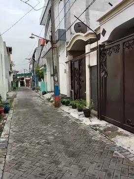 Dijual Rumah Siap Huni. Lokasi dekat kampus UNAIR C Kalijudan Surabaya