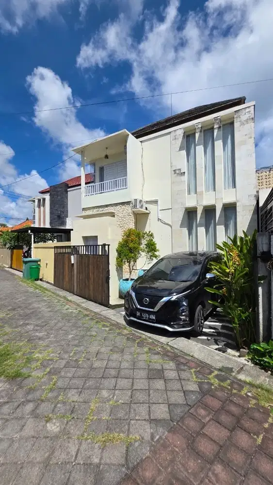 Rumah Taman Jimbaran Badung Bali