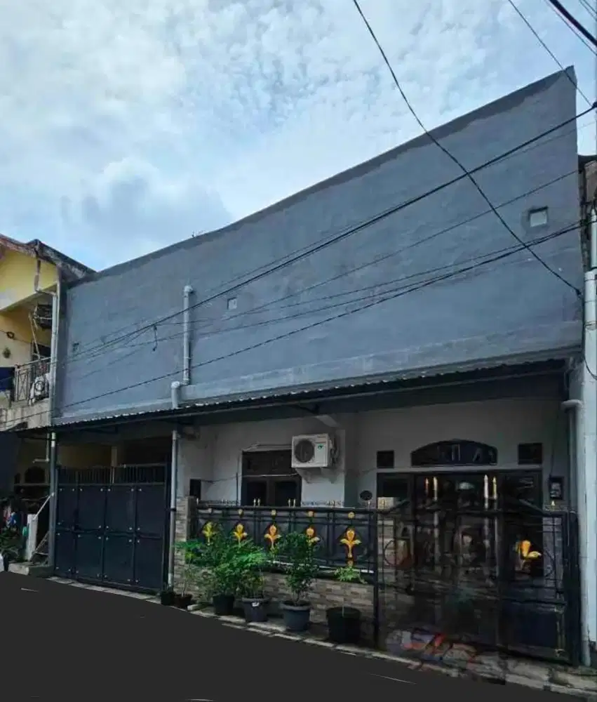 BUTUH CEPAT LAKU Rumah 2 lantai daerah Karang Asem dekat Merr