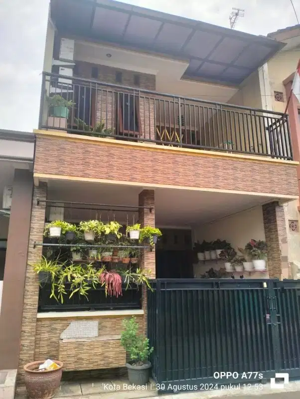 RUMAH di DUKUH ZAMRUD, BEKASI TIMUR