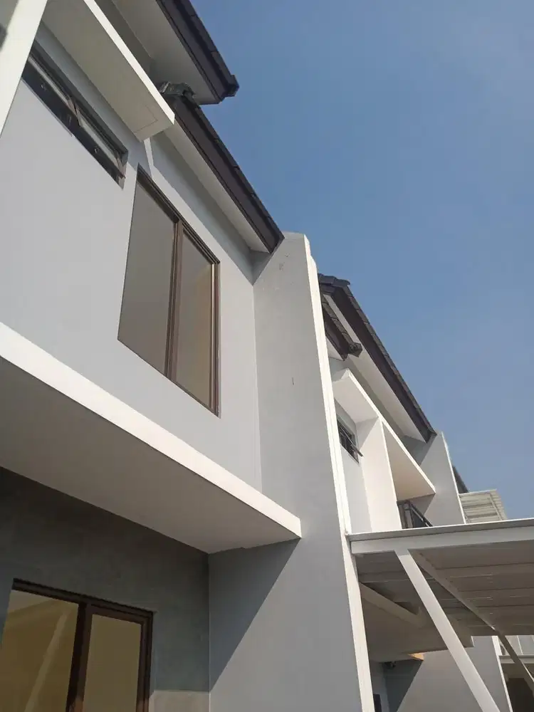 Dijual rumah di taman amanah residen cibubur.