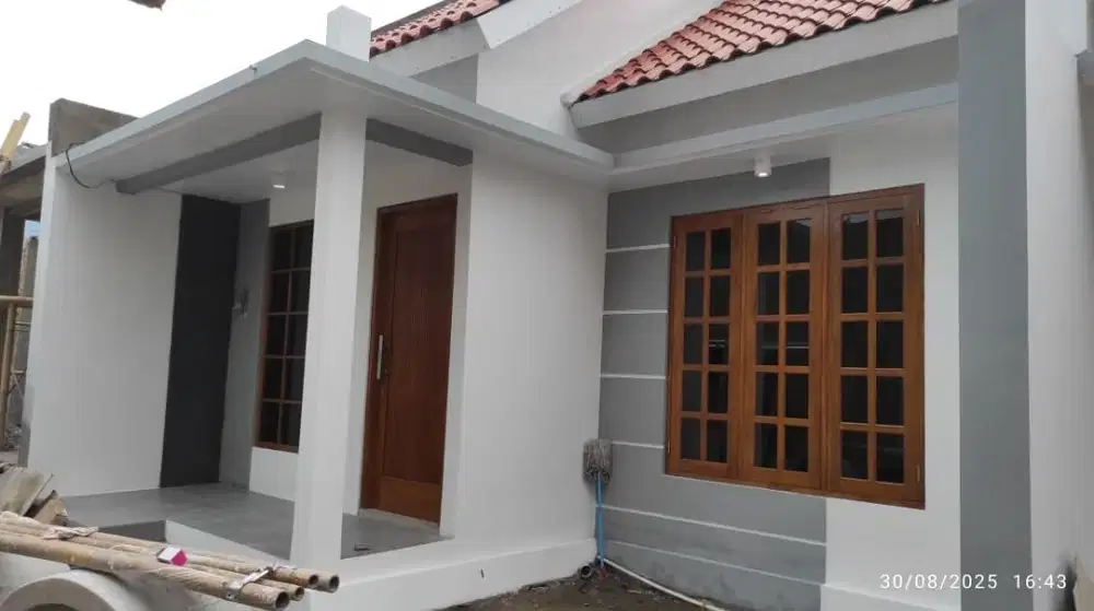 Rumah gedongan 70Mt, 2Kt, 1Km, Colomadu, dekat jl Adi Sumarmo
