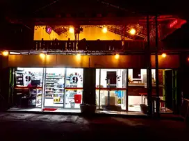 DIJUAL TEMPAT USAHA / MINI MARKET , KOST AKTIF  , RUMAH MAKAN DI UTARA