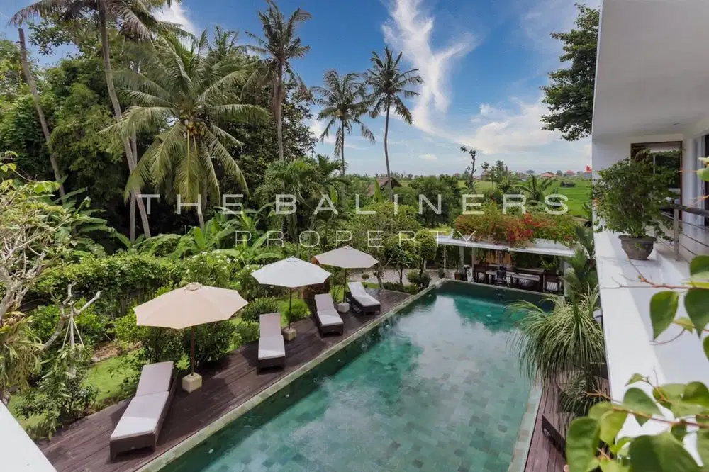 MAJESTIC FREEHOLD VILLA WITH RICE FIELD VIEWS IN PERERENAN