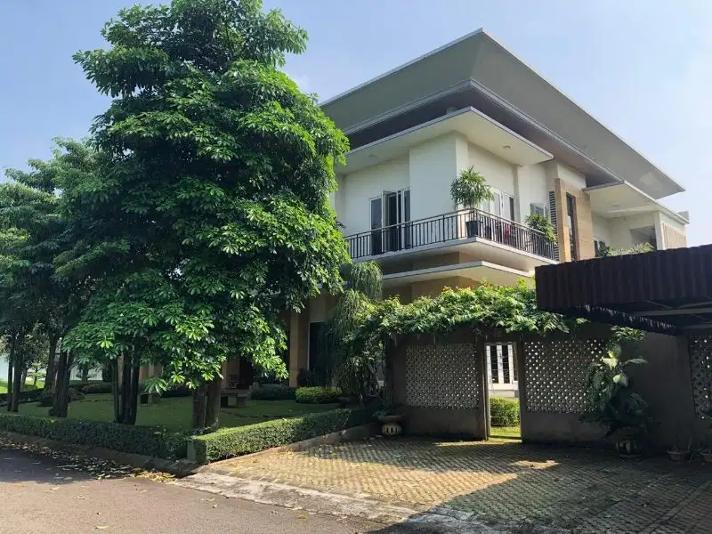 Dijual rumah Hoek   Alam Sutera