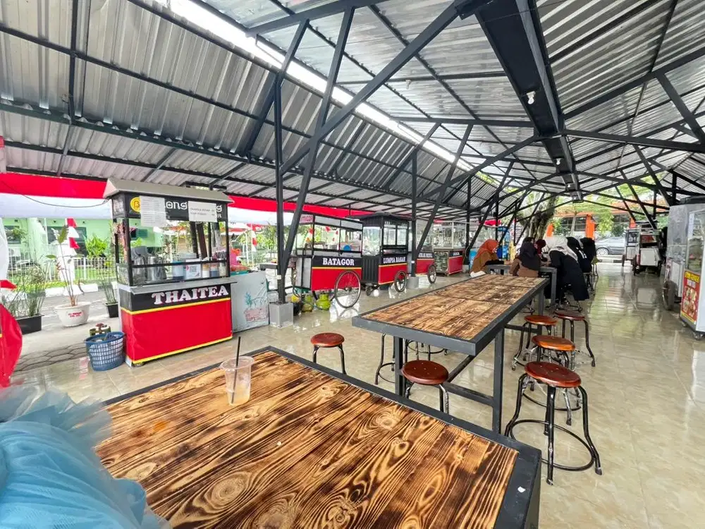 dicari Pelayan/Penunggu Stand