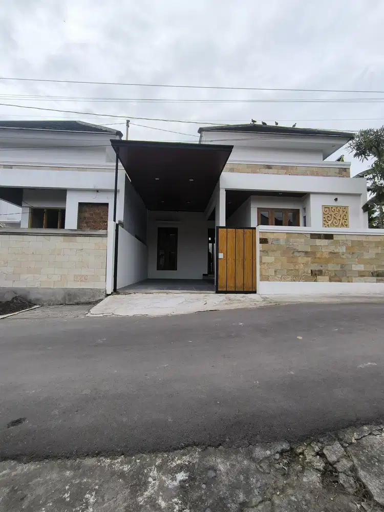 RUMAH BARU DI JL KALIURANG KM 12