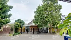 RUMAH NYAMAN DAN LUAS DEKAT PASAR KLOJEN DAN STASIUN KOTA BARU MALANG