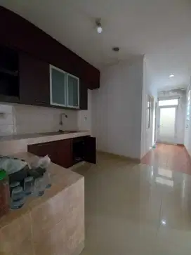 Disewakan Rumah di PHG Gading Serpong  Cluster Emerald  Rumah Sudut