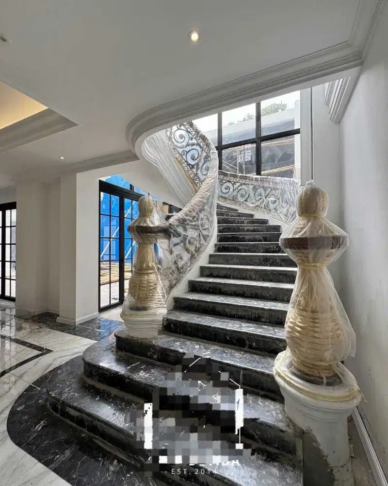 The luxurious home at pondok indah