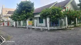 Di jual tanah bonus bangunan rumah induk dan kost Ring 1 UGM
